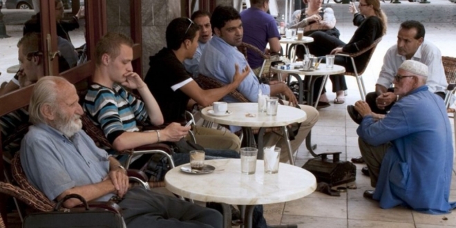 Maroc: cafés et restaurants rouvriront si…