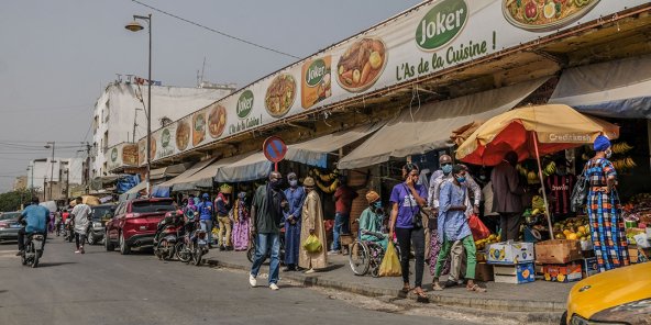 Sénégal : le gouvernement allège les mesures restrictives face à la pression