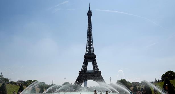 France: la Tour Eiffel rouvrira au public le 25 juin