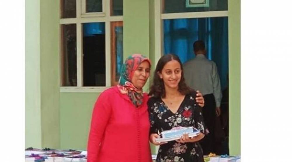 Bac 2021 : la lycéenne qui a décroché la meilleure note au Maroc se confie à 2M.ma