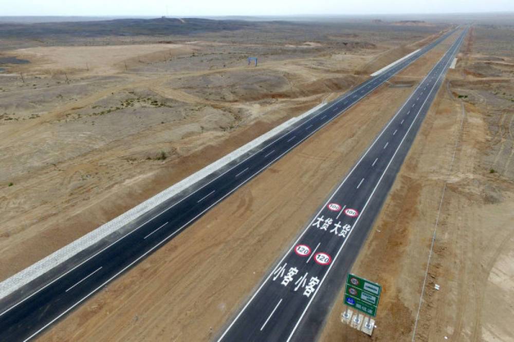 Chine: Mise en service de la plus longue autoroute traversant un désert dans le monde