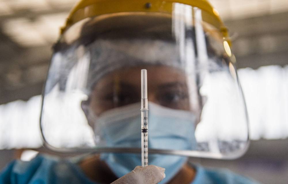 Covid-19: Trois milliards de doses de vaccins administrées dans le monde