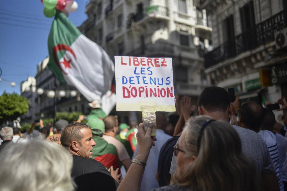 Procès liberticides : L’Algérie appelée à libérer trois avocats