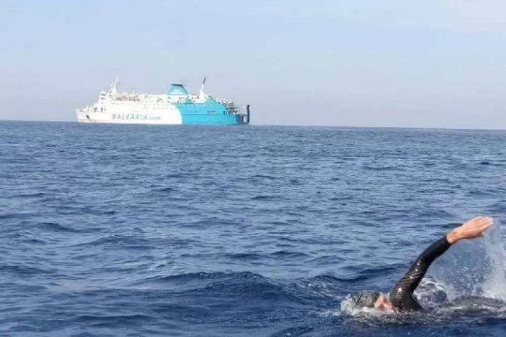 Trois nageurs marocains traversent le Détroit de Gibraltar à la nage en relais