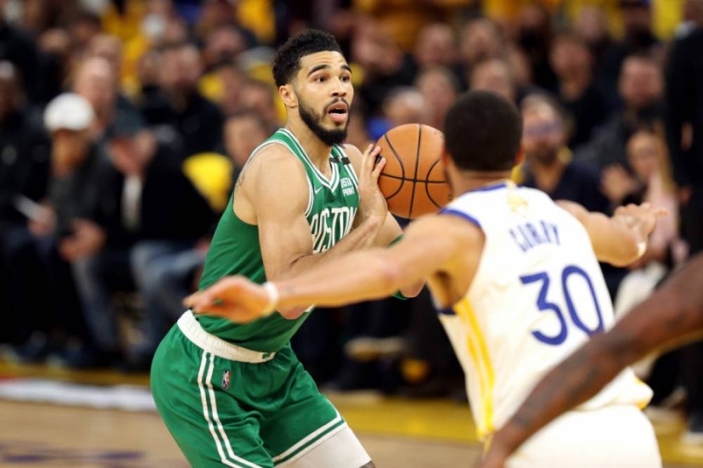 Finale NBA: d'entrée, les Celtics piquent les Warriors