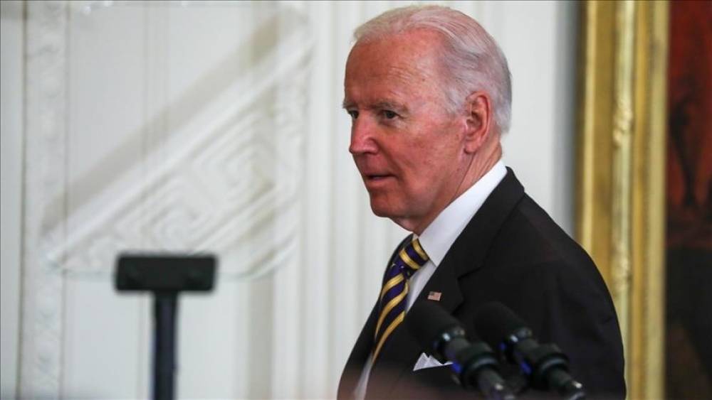 Biden propose au Congrès une suspension de 3 mois de la taxe sur l'essence