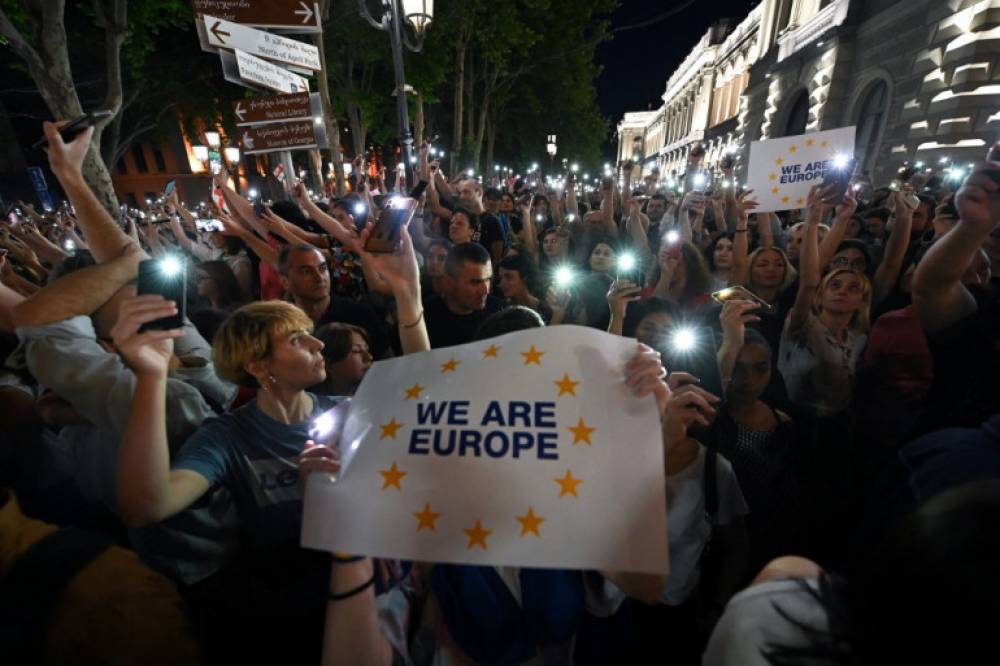 Géorgie : des dizaines de milliers de manifestants pour demander l'adhésion à l'UE