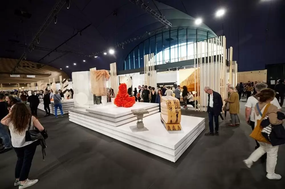 Révélations 2022 : Le Pavillon Maroc rayonne avec son exposition "Artisans de Lumière"