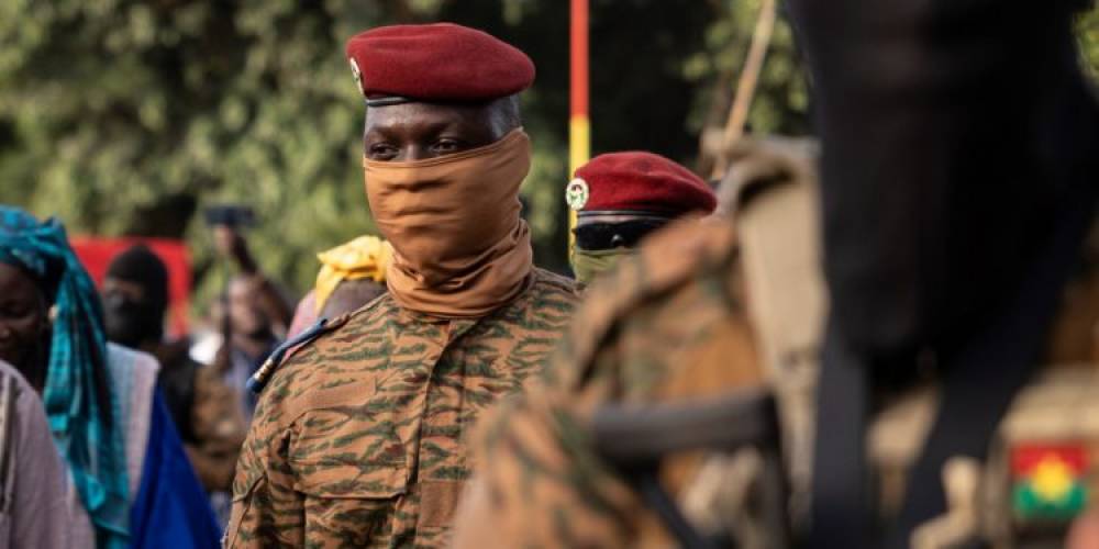 Le Burkina offre des primes pour l’arrestation ou la neutralisation de vingt « terroristes activement recherchés »