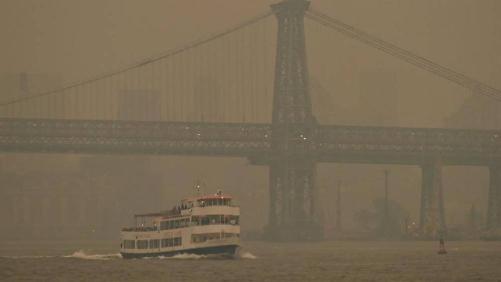 Une fumée épaisse causée par les incendies du Canada plane sur New York