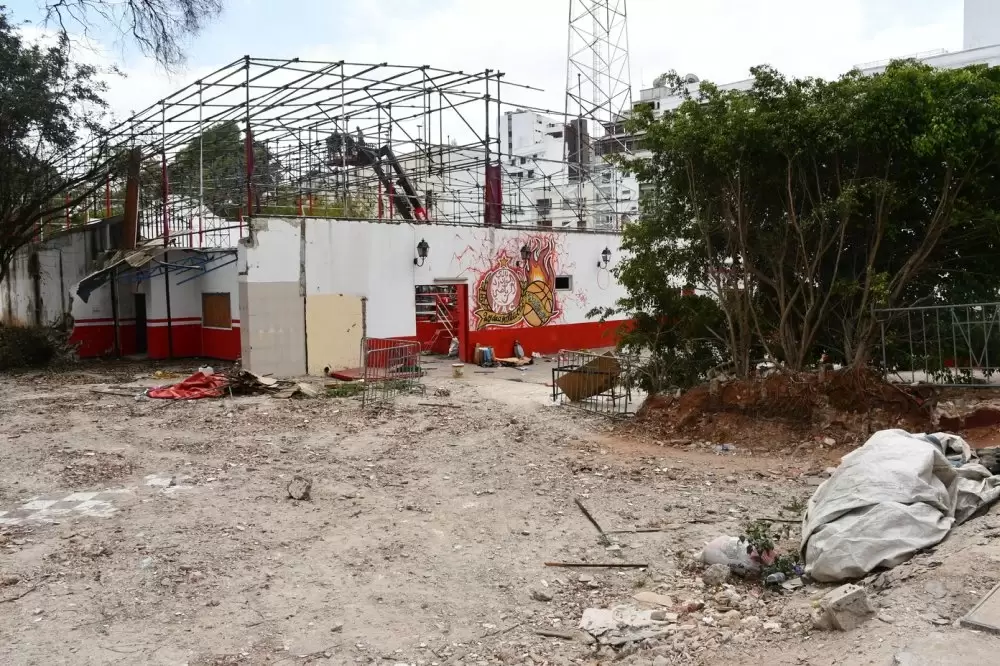 Démolition de la salle de basketball du Wydad à Casablanca