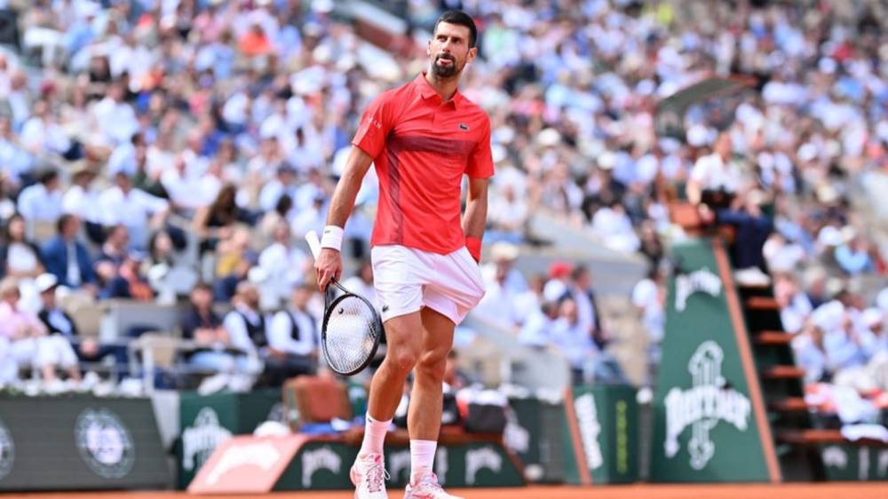 Tennis: Djokovic file en quarts avec une 100e victoire à Roland-Garros