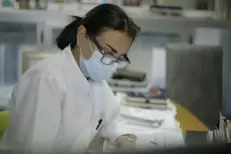 La biologiste marocaine Jinane Zouaki intègre l’Académie Ibéroaméricaine de Pharmacie