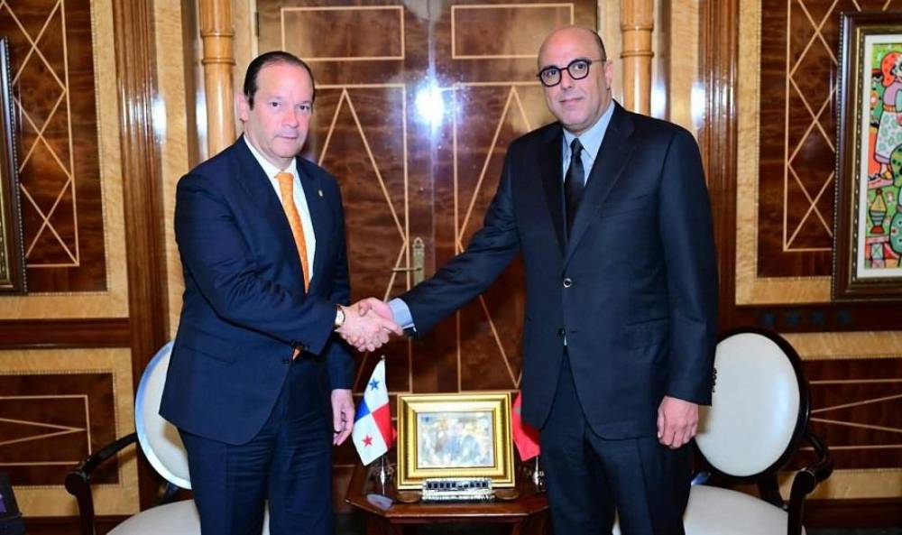 Rabat: M. Ould Errachid s’entretient avec le ministre panaméen des Relations extérieures