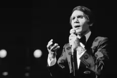 Polémique à Mawazine : La famille d’Abdelhalim Hafez réclame 1 million $ pour utilisation illégale de son image