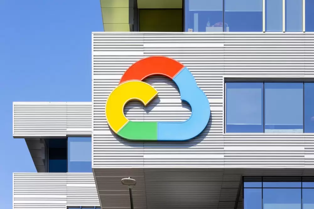 Google a trouvé un terrain pour installer son premier data center géant en France, et ça lui coûtera très cher