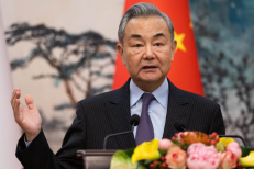 Le chef de la diplomatie chinoise en Europe pour resserrer les liens face à Washington