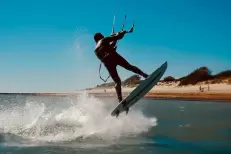 Le Championnat du Maroc de Kitesurf Strapless fait escale à Essaouira