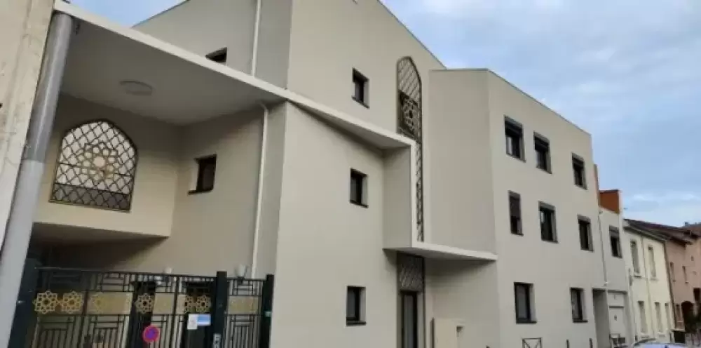 France : Le suspect interpellé pour avoir brûlé un Coran dans une mosquée sera jugé en juillet