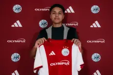 Imran Talai signe son premier contrat professionnel avec Ajax