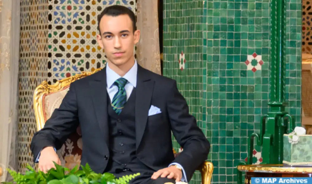 Sur Hautes Instructions de SM le Roi, SAR le Prince Héritier Moulay El Hassan préside à Kénitra la cérémonie de sortie de la 26e promotion du Cours Supérieur de Défense et de la 60e promotion du Cours Etat-Major
