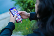 L’usage du smartphone entraînerait la baisse du taux de fécondité selon deux études