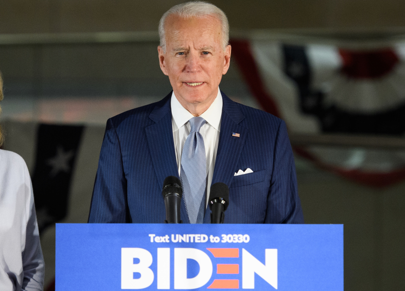 Biden tend la main à Sanders: "Ensemble, nous battrons Trump"