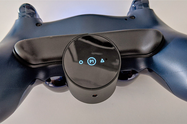 PlayStation 4 : on a testé l'accessoire de Sony qui transformera votre DualShock 4 en manette pro gamer