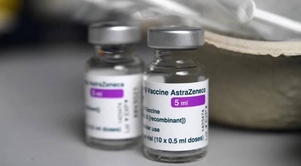 Covid : la France suspend à son tour le vaccin d'AstraZeneca
