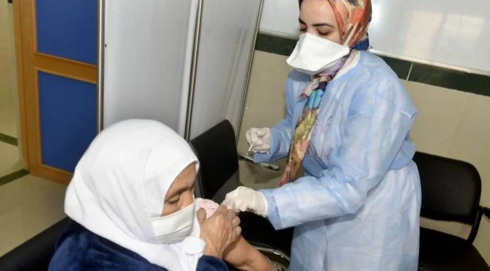 Les infirmiers et techniciens de santé, ces oubliés de la pandémie qui souffrent en silence