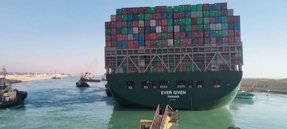 Canal de Suez : l'« Ever Given » remis à flot, le trafic reprend