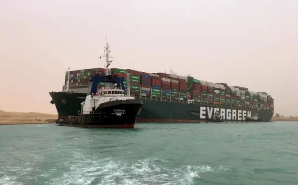 Canal de Suez : Comment un navire a-t-il pu bloquer l'une des plus grandes routes commerciales du monde?