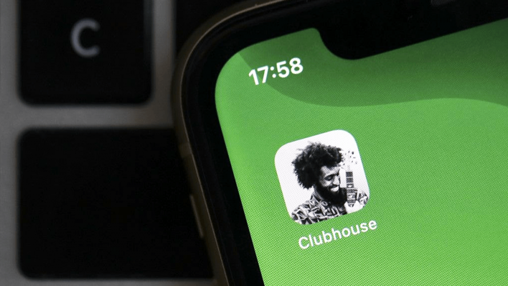 Clubhouse : le nouveau réseau qui rapproche les Marocains d’ici et d’ailleurs