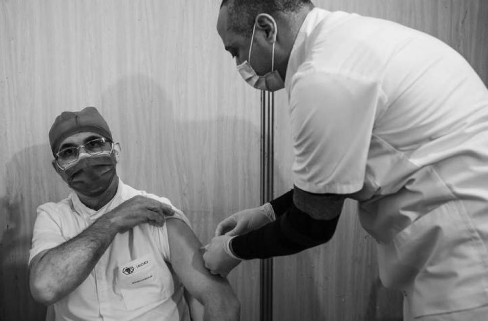 Covid-19 : le ministère de la Santé appelle les citoyens à ne pas se rendre aux centres de vaccination sans rendez-vous