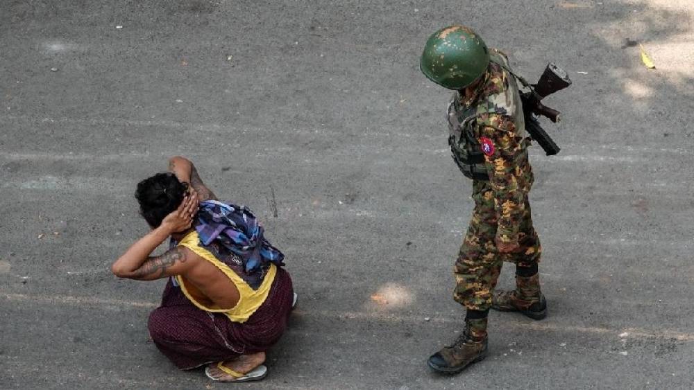 Birmanie : l’armée doit cesser “d’assassiner” les manifestants, exige l’ONU
