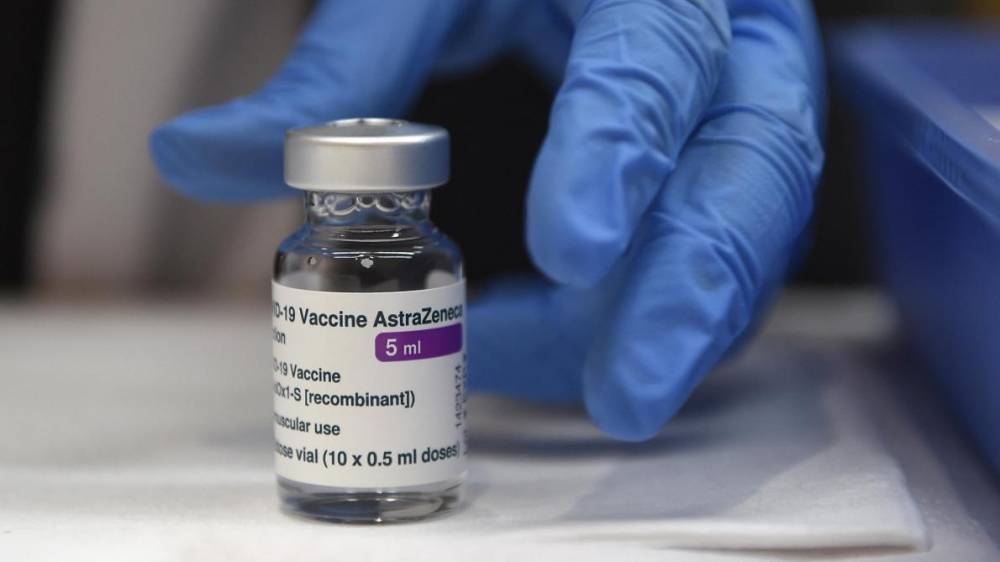 Covid-19: seuls les plus de 55 ans doivent recevoir le vaccin AstraZeneca