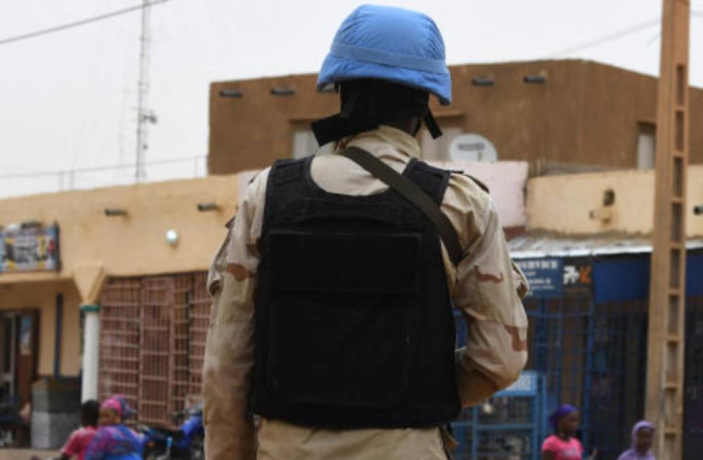 Mali: deux Casques bleus tués et quatre blessés par un engin explosif improvisé