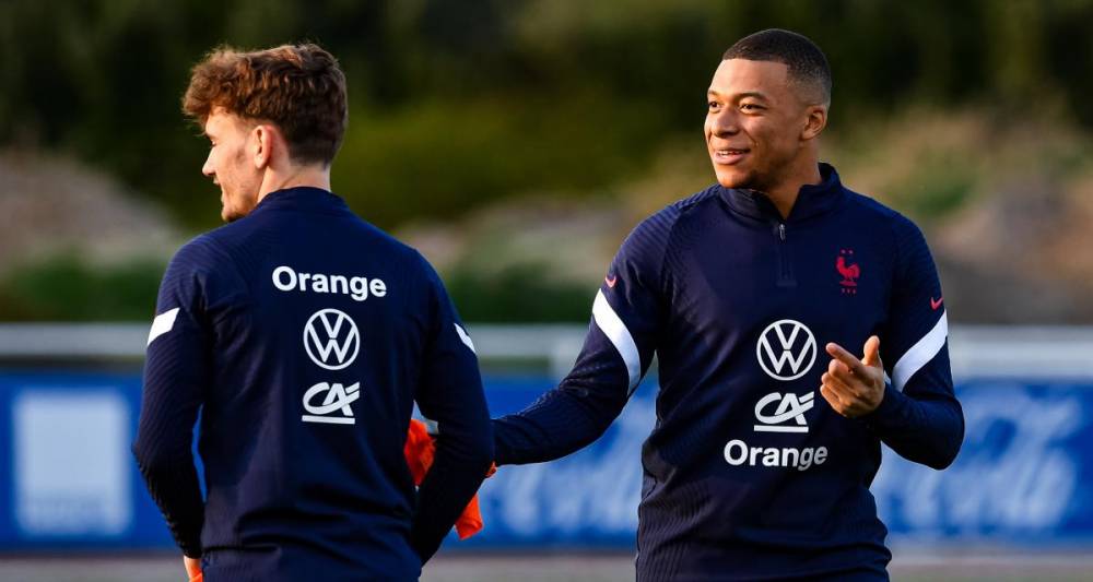 PSG : le gros tacle de carrière à Mbappé et l'individualisme dans le foot