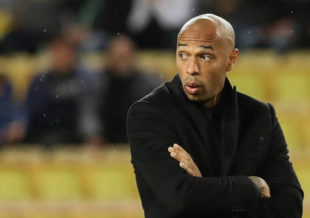 Giflé par un fan, Thierry Henry fait preuve d'un sang froid exceptionnel