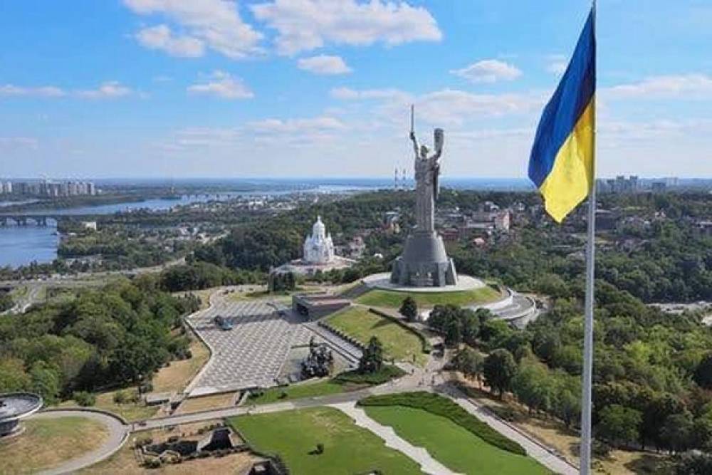 Nouveau couvre-feu à Kiev de lundi soir à mercredi