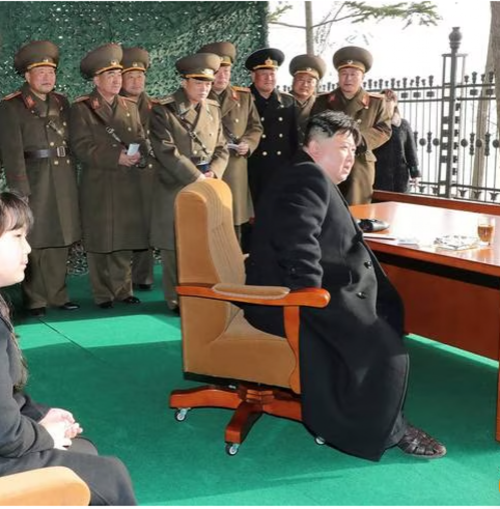 Corée du Nord: Kim Jong Un va intensifier les manœuvres militaires en vue d’une «guerre réelle»