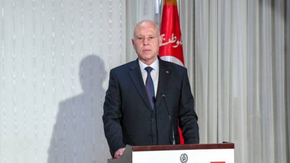 Tollé en Tunisie sur la dissolution des conseils municipaux