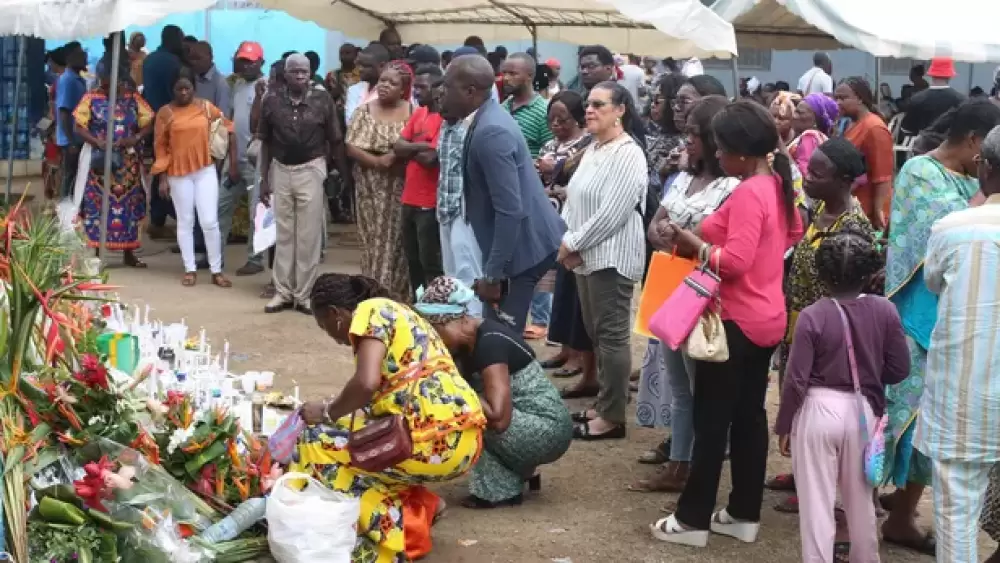 Naufrage mortel d'un ferry au Gabon: démission du ministre des Transports