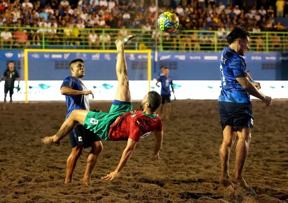Beach soccer : la sélection nationale entame la Coupe El Salvador avec une victoire