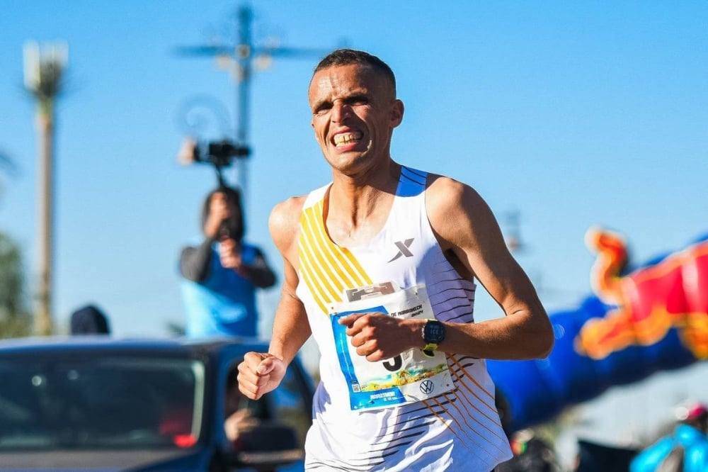 Al Hoceima: Omar Ait Chitachen et Kaoutar Farkoussi remportent le semi-marathon international