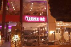 Dislog Group acquiert 100% du capital du Groupe Venezia Ice 