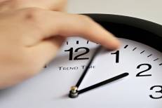 GMT+1 : Plus de 200 000 signatures pour demander la fin de cette heure