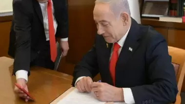 L'Iran affirme avoir visé le bureau de Netanyahu,...