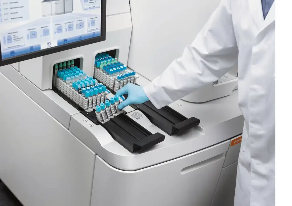 Hôpital Ibn Sina : alerte sur une «paralysie totale» des laboratoires d’analyse