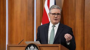 Royaume-Uni : Starmer écarte l’idée d’un choix ent...